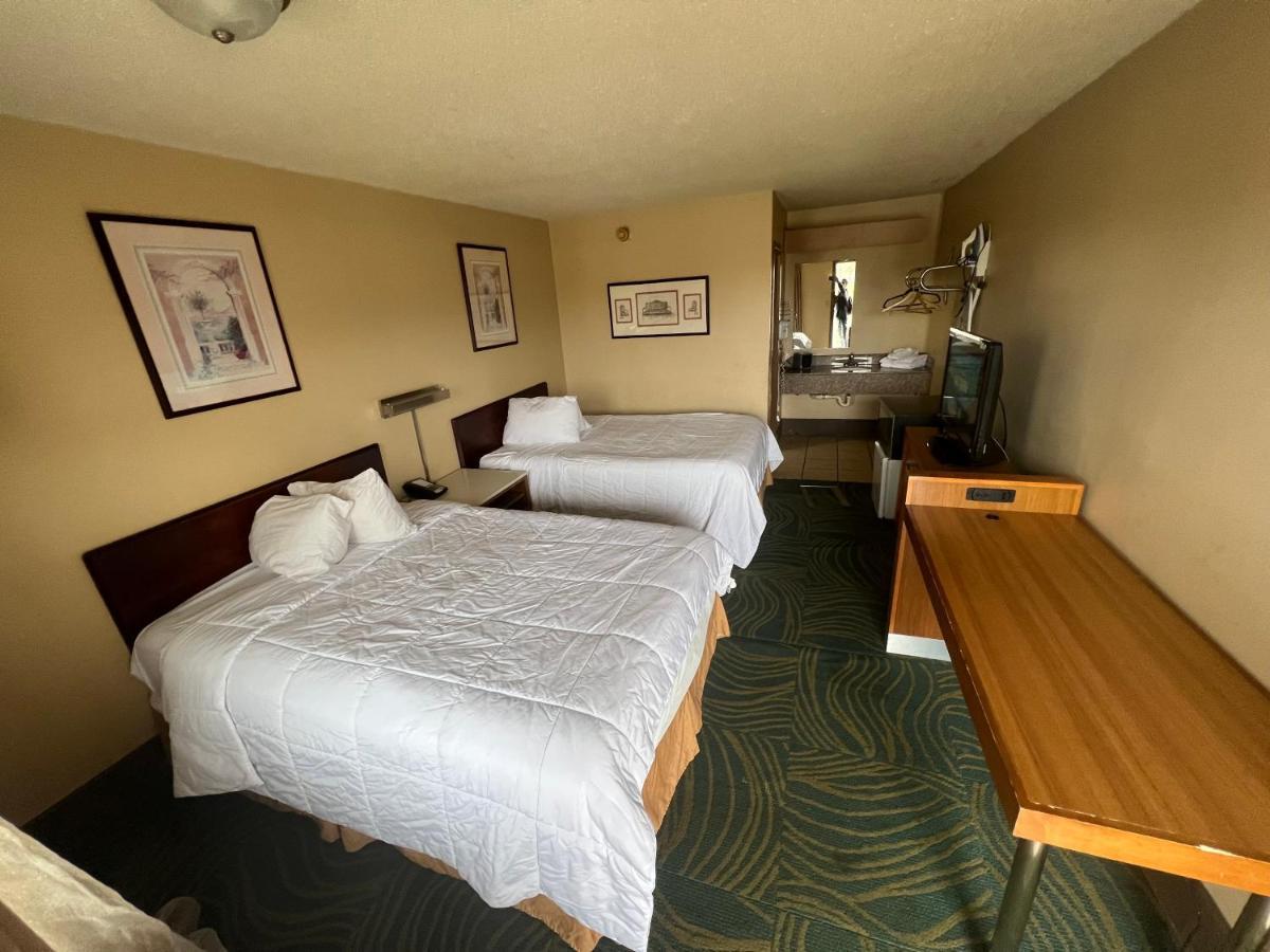 Crafton Hilltop Inn Pittsburgh מראה חיצוני תמונה