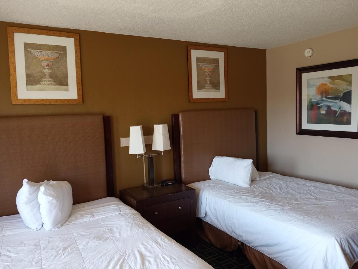 Crafton Hilltop Inn Pittsburgh מראה חיצוני תמונה