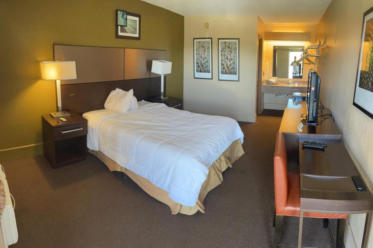 Crafton Hilltop Inn Pittsburgh מראה חיצוני תמונה