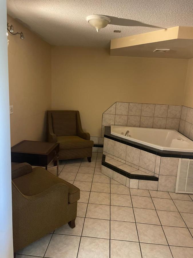 Crafton Hilltop Inn Pittsburgh מראה חיצוני תמונה