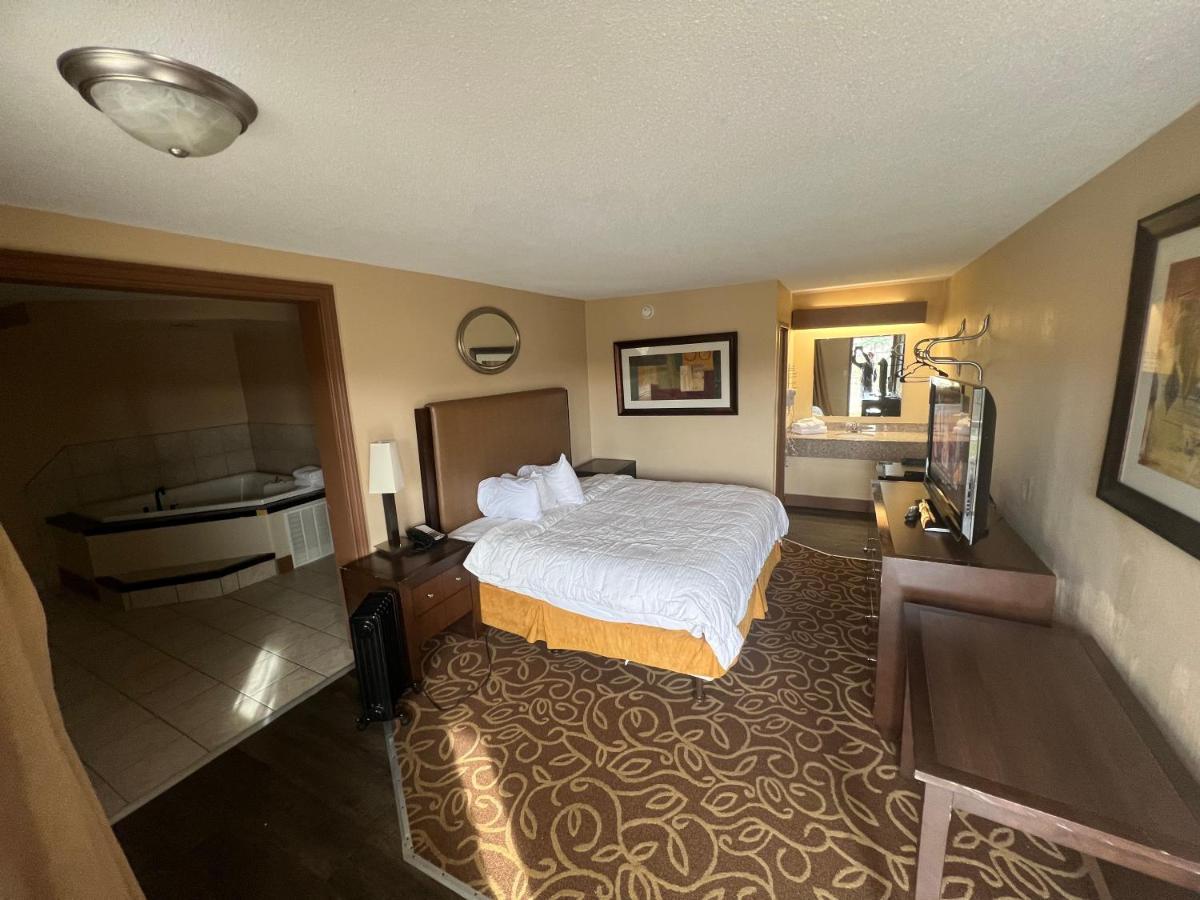 Crafton Hilltop Inn Pittsburgh מראה חיצוני תמונה