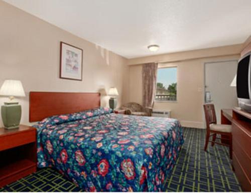 Crafton Hilltop Inn Pittsburgh מראה חיצוני תמונה