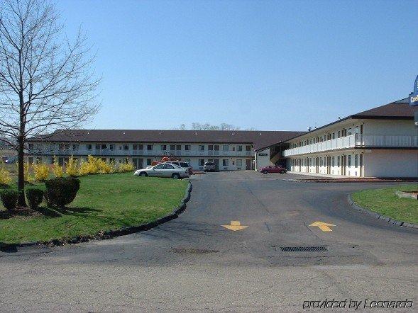Crafton Hilltop Inn Pittsburgh מראה חיצוני תמונה