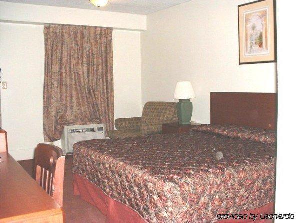 Crafton Hilltop Inn Pittsburgh חדר תמונה