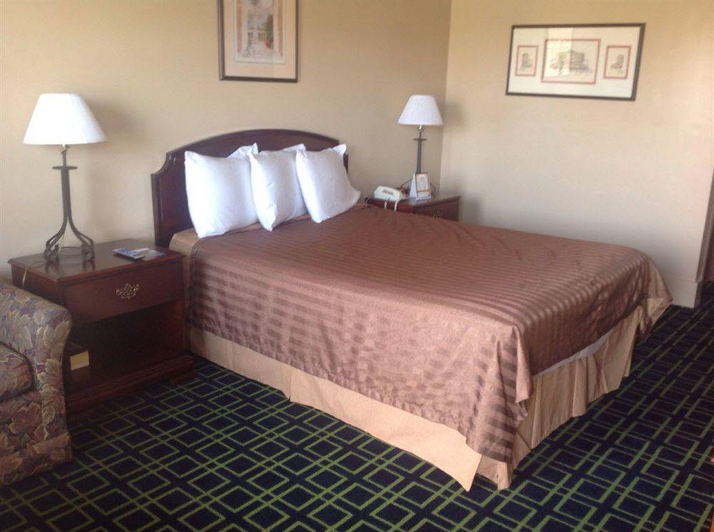 Crafton Hilltop Inn Pittsburgh מראה חיצוני תמונה
