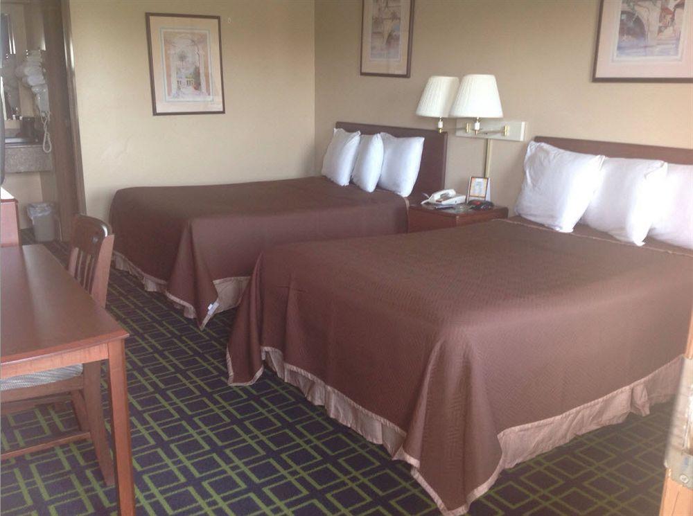 Crafton Hilltop Inn Pittsburgh מראה חיצוני תמונה