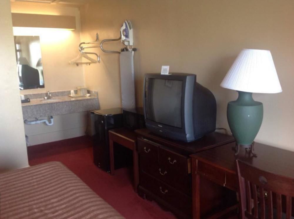 Crafton Hilltop Inn Pittsburgh מראה חיצוני תמונה